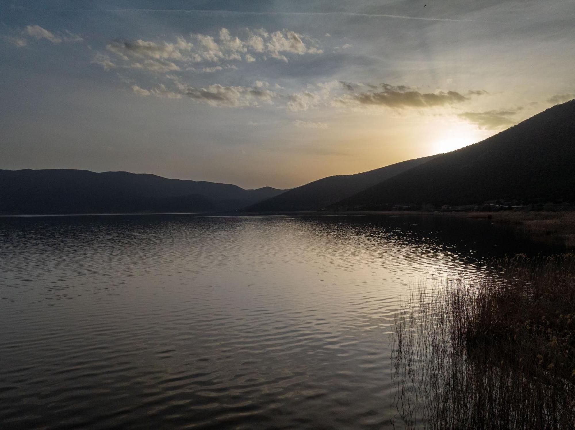 Prespes Lake View Family Apartment Флорина Экстерьер фото